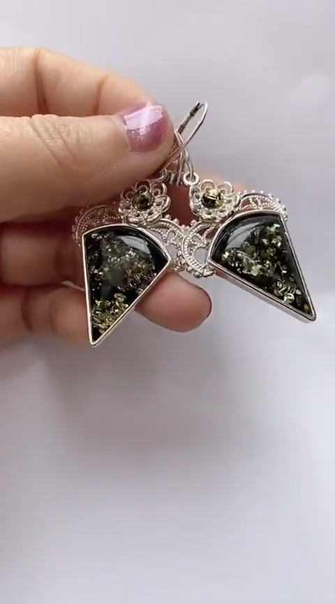 【闪购商品】琥珀裸石银S925镶嵌琥珀耳坠