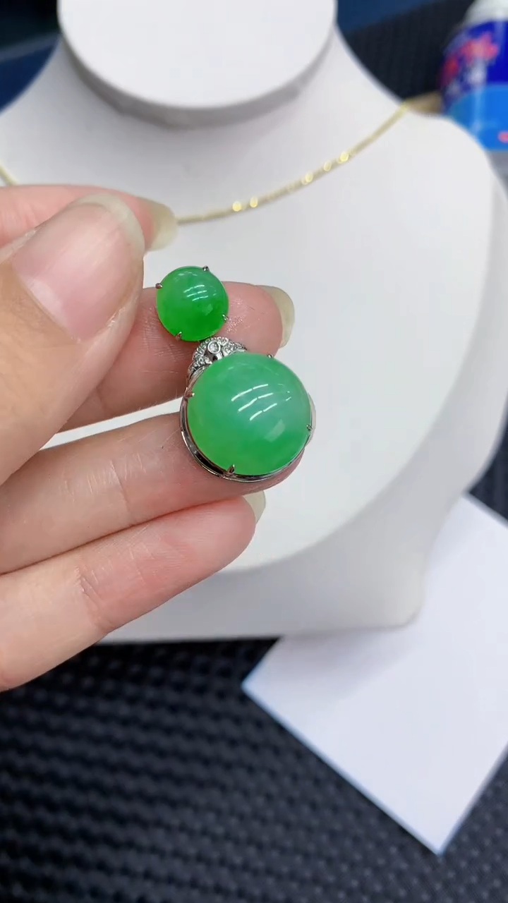 【闪购商品】翡翠颈饰18K金镶嵌            8
