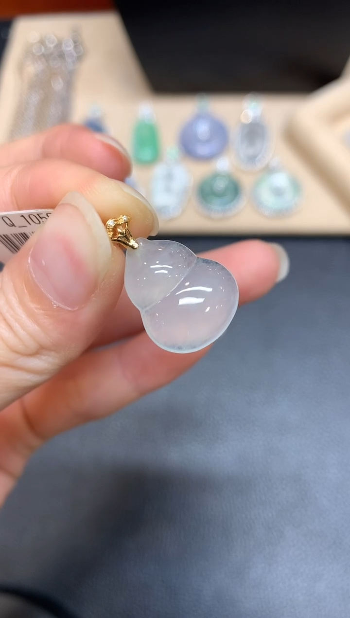 【闪购商品】翡翠吊坠(不含链)18K金镶嵌葫芦【无服务费