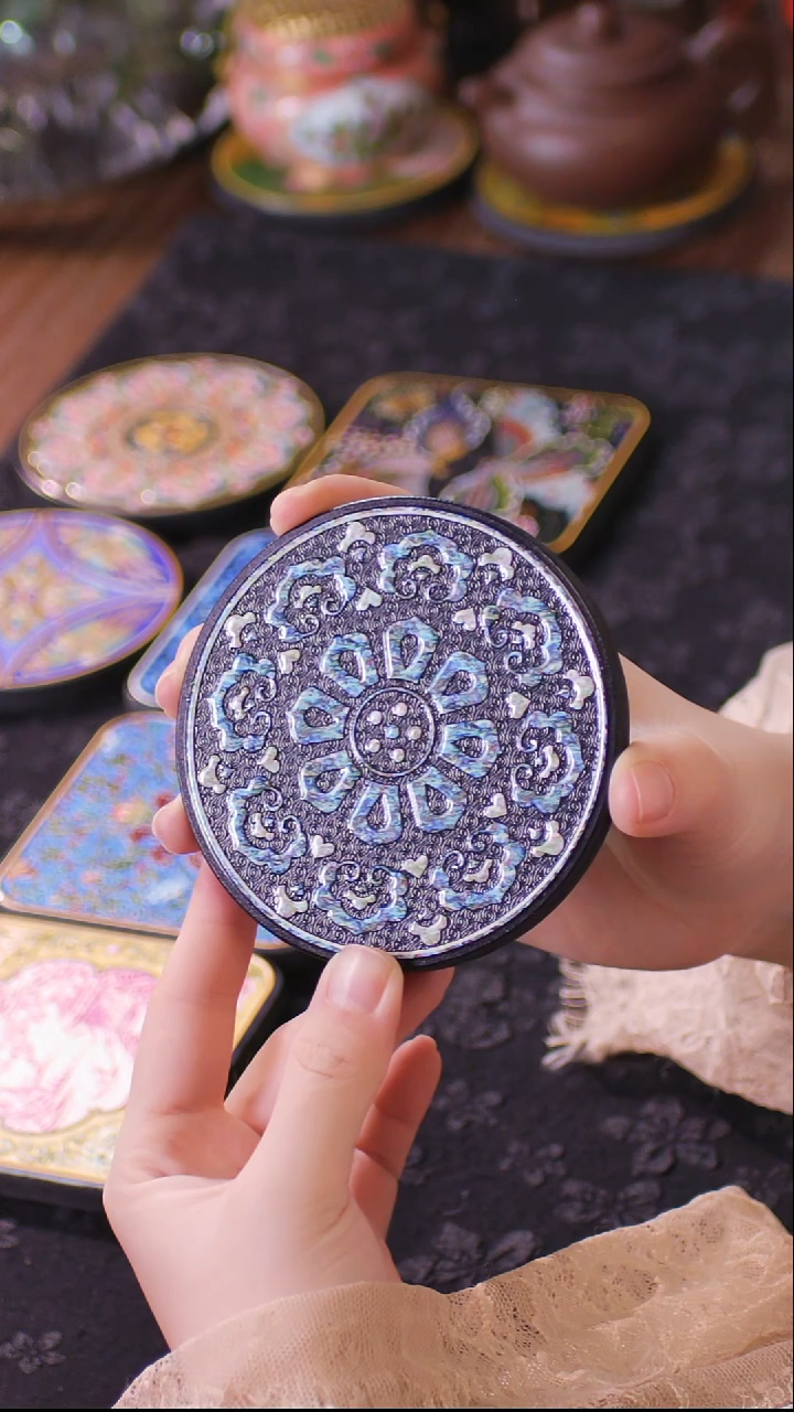 壹藏贰宝幻夜图案杯垫一片