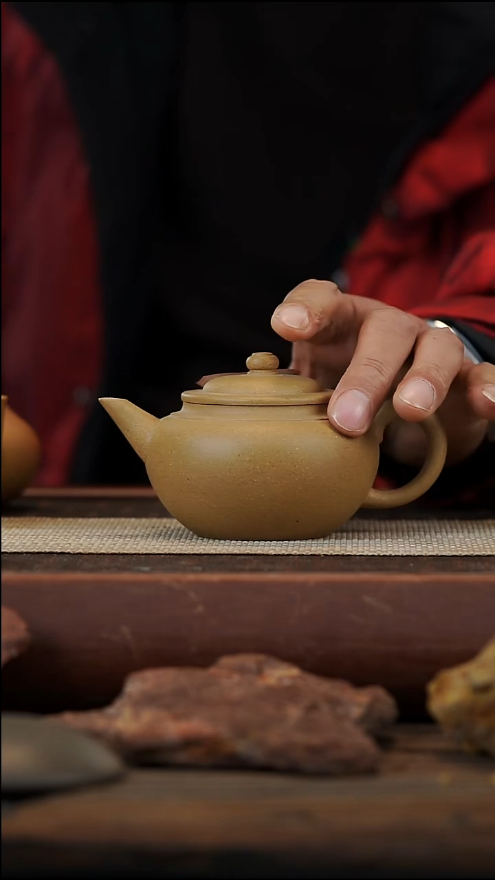 茶壶紫砂微瑕黄金段笠帽水平200容量
