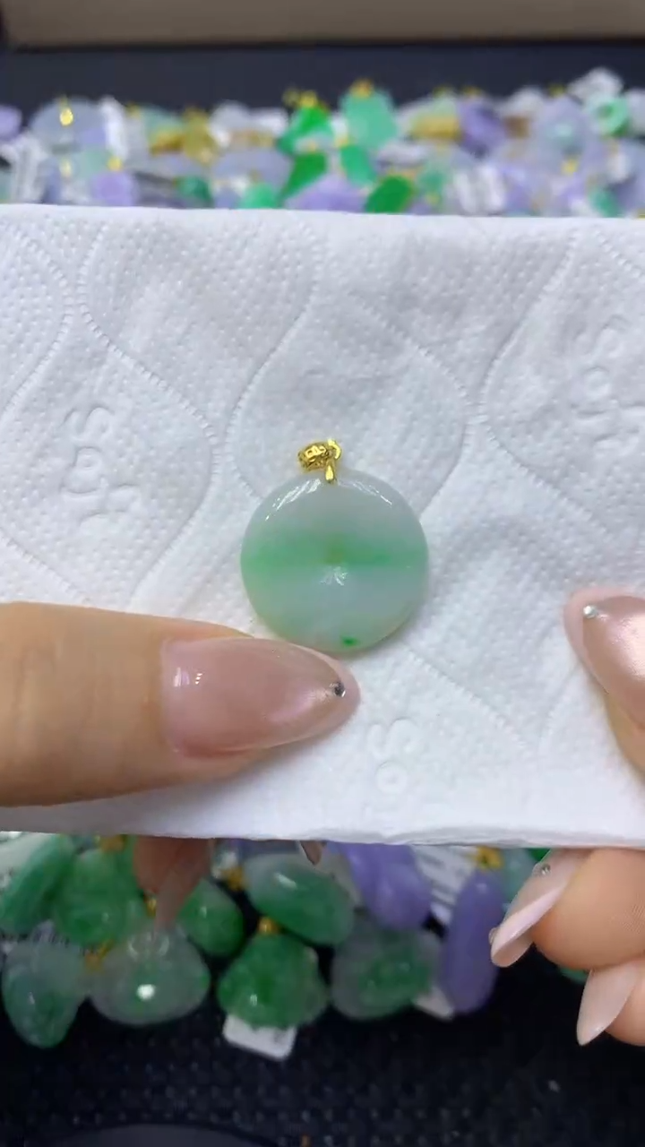 颈饰未镶嵌翡翠天然缅甸翡翠A货