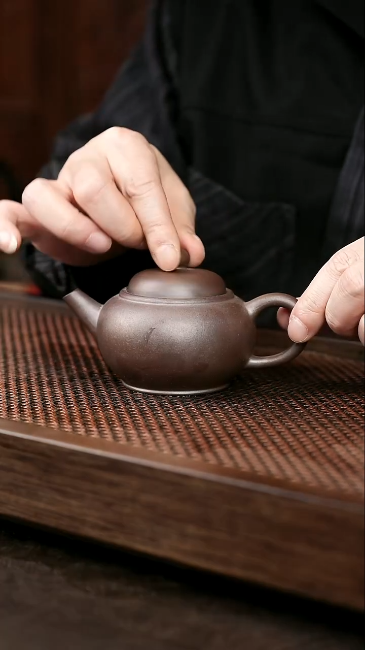 茶壶紫砂岩中泥巨轮珠