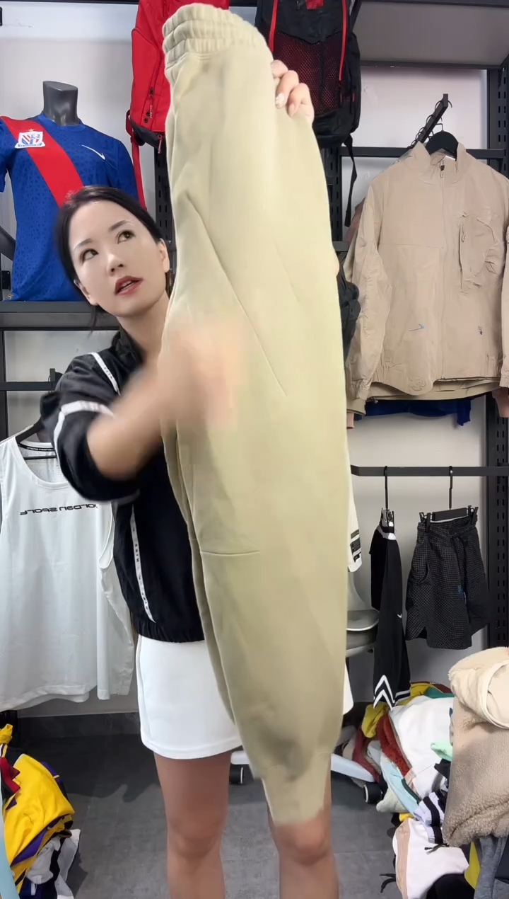 681编码 瑕疵款直播间过款为准 尺码M