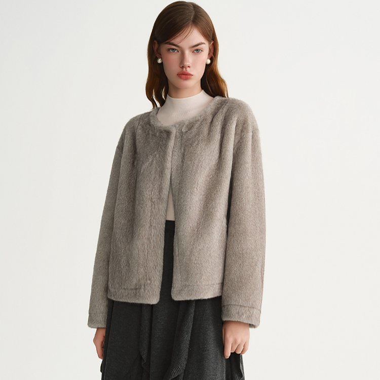独束大码女装【雪绒银霜】仿貂毛一体绒宽松短外套25DS84620