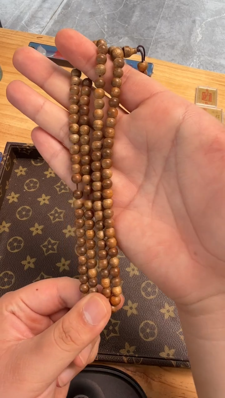 【闪购商品】沉香吊坠天然野加里曼丹红土0.6多圈9g+