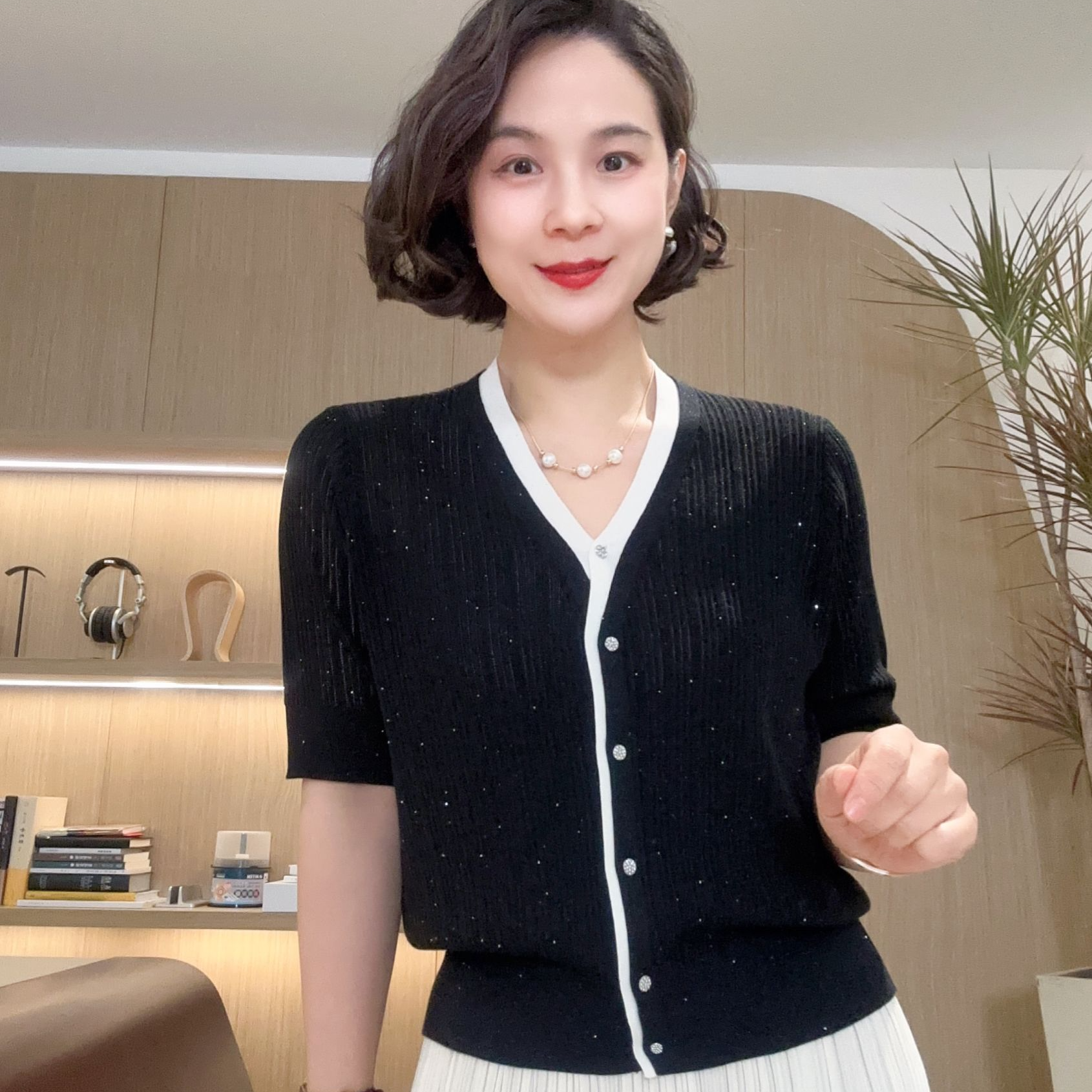 LVMU/吕木【夏日贵族】短袖V领竖坑条针织开衫#DQ2461