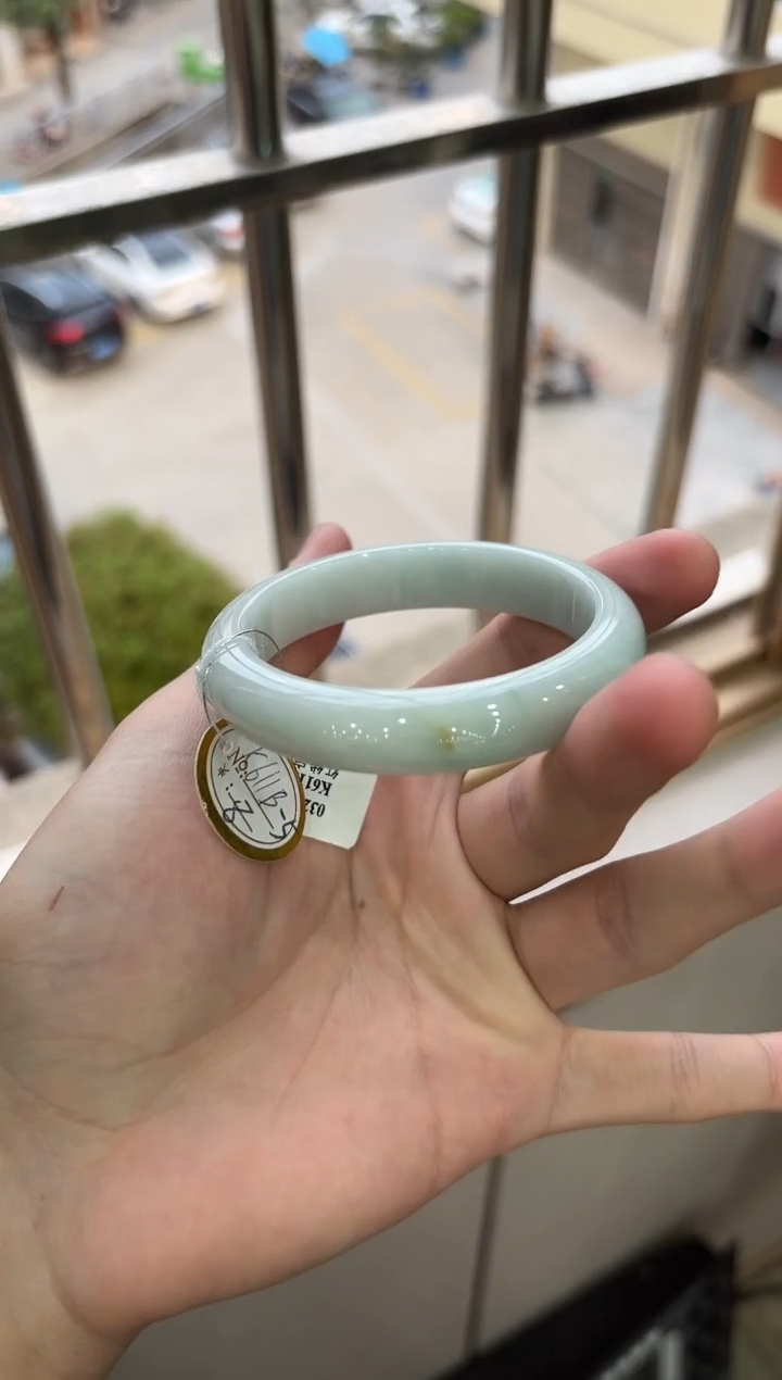 【闪购商品】翡翠手镯未镶嵌手镯