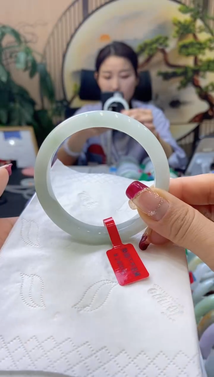 【闪购商品】翡翠手镯未镶嵌99908228