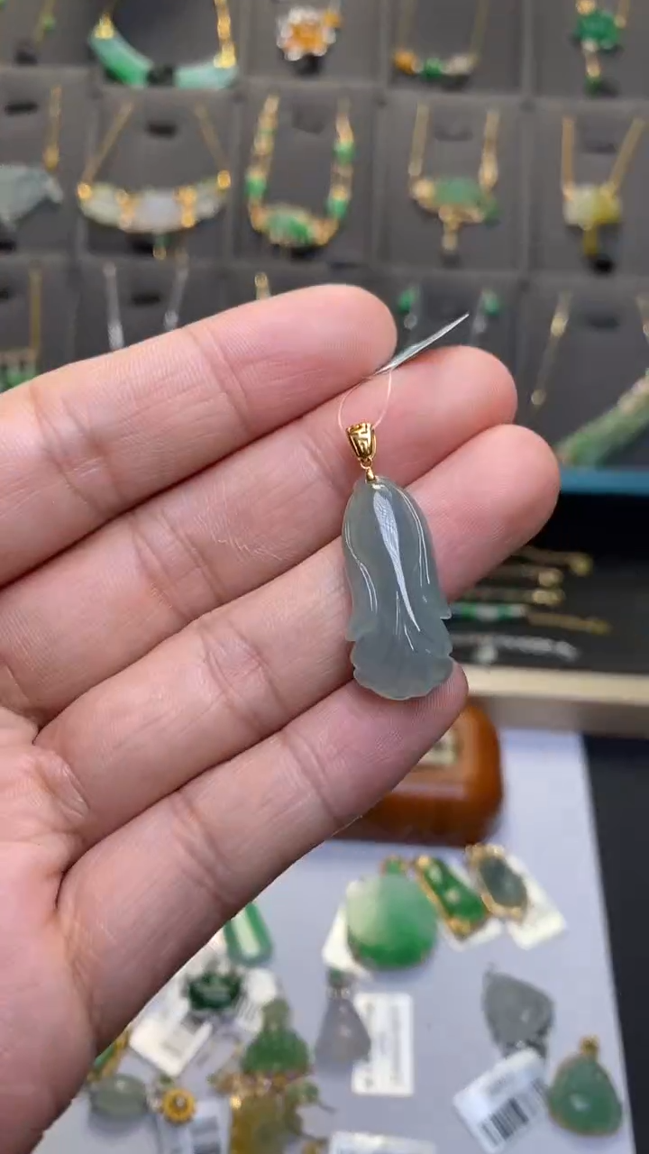 颈饰18K金镶嵌翡翠净货40489