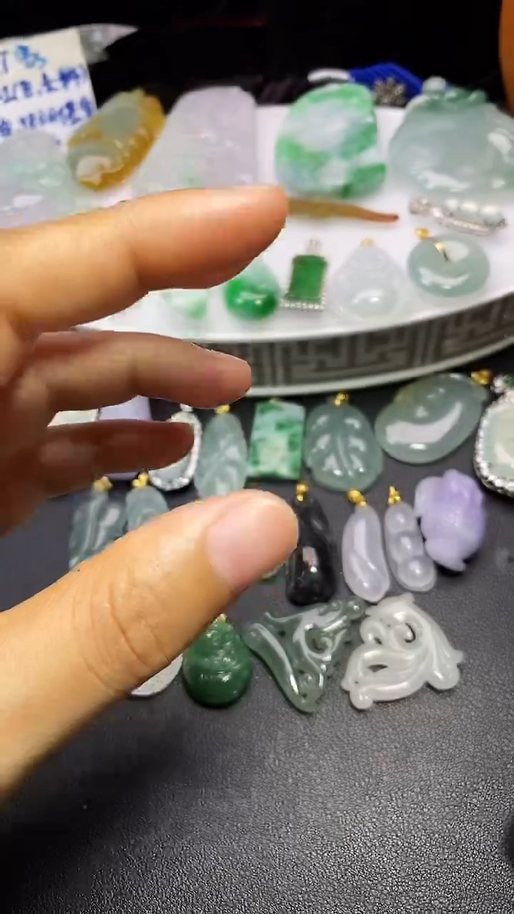 颈饰未镶嵌翡翠小****3吊坠