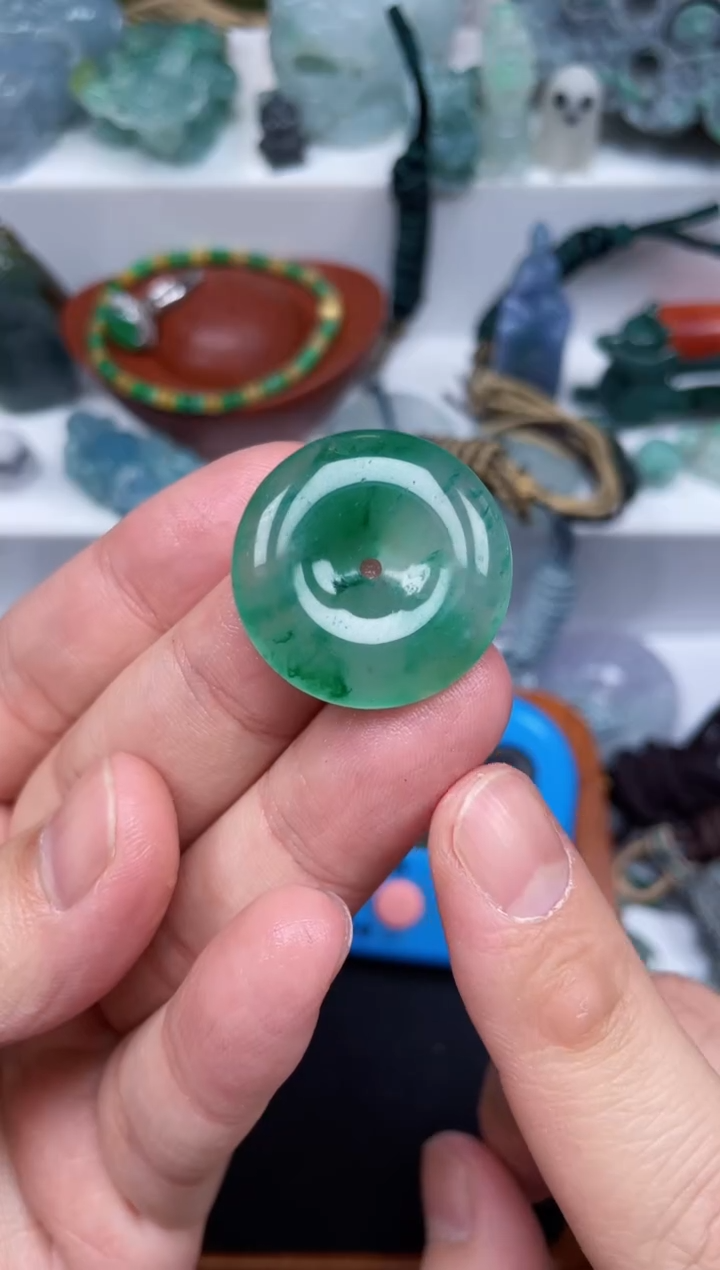 【闪购商品】翡翠挂件未镶嵌非洲翠扣子