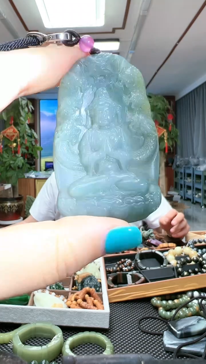 翡翠挂件未镶嵌九龙观音