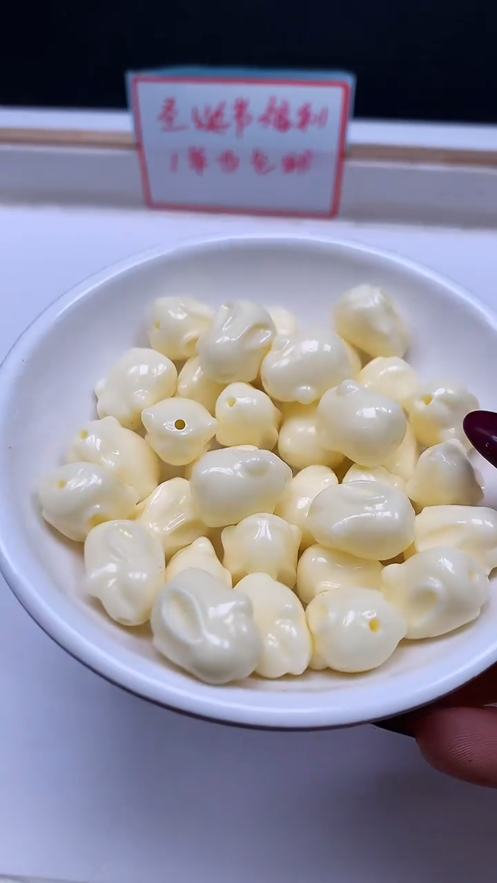 菩提散珠A1701牙 牙果 通孔 趴趴兔15*12*10mm4个5.8元（光面）