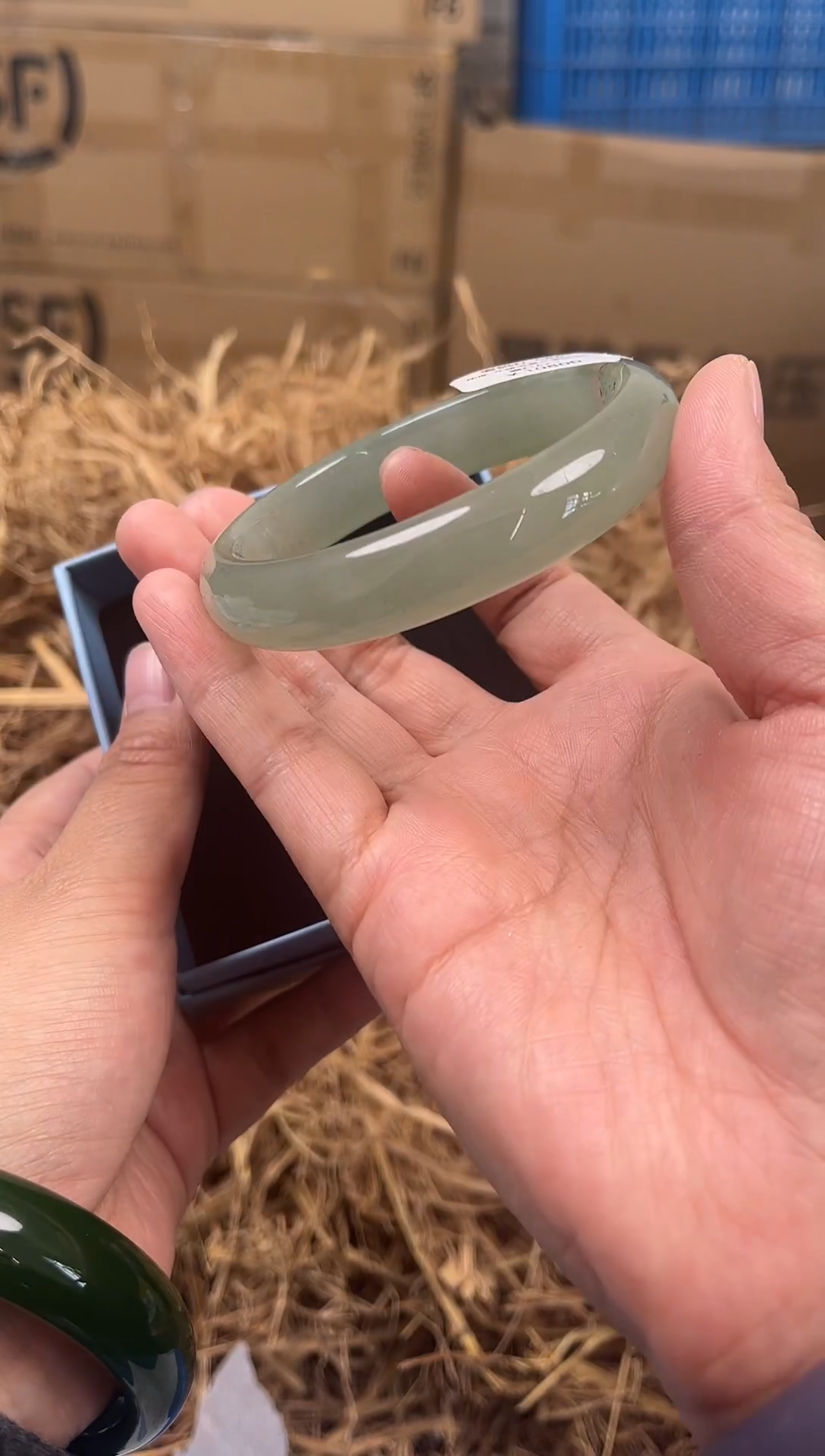 未镶嵌手镯石英质玉D584