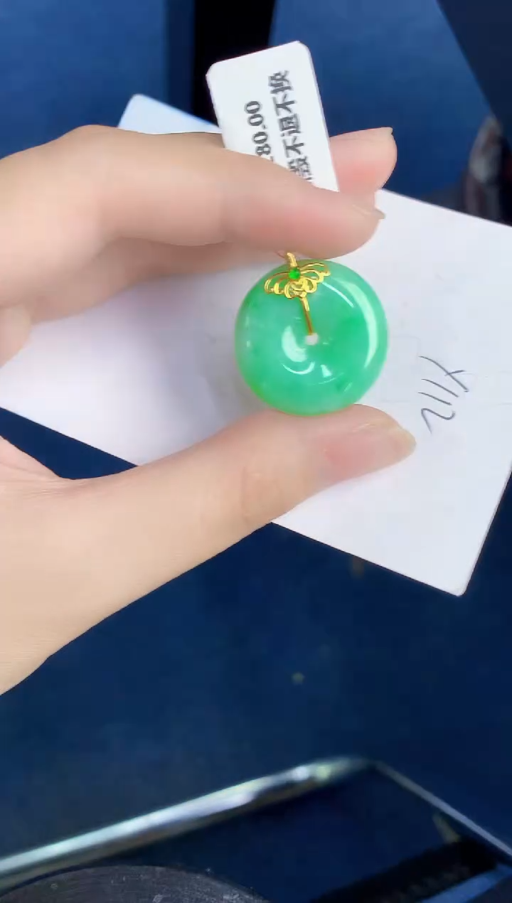 翡翠18K金镶嵌颈饰000000000