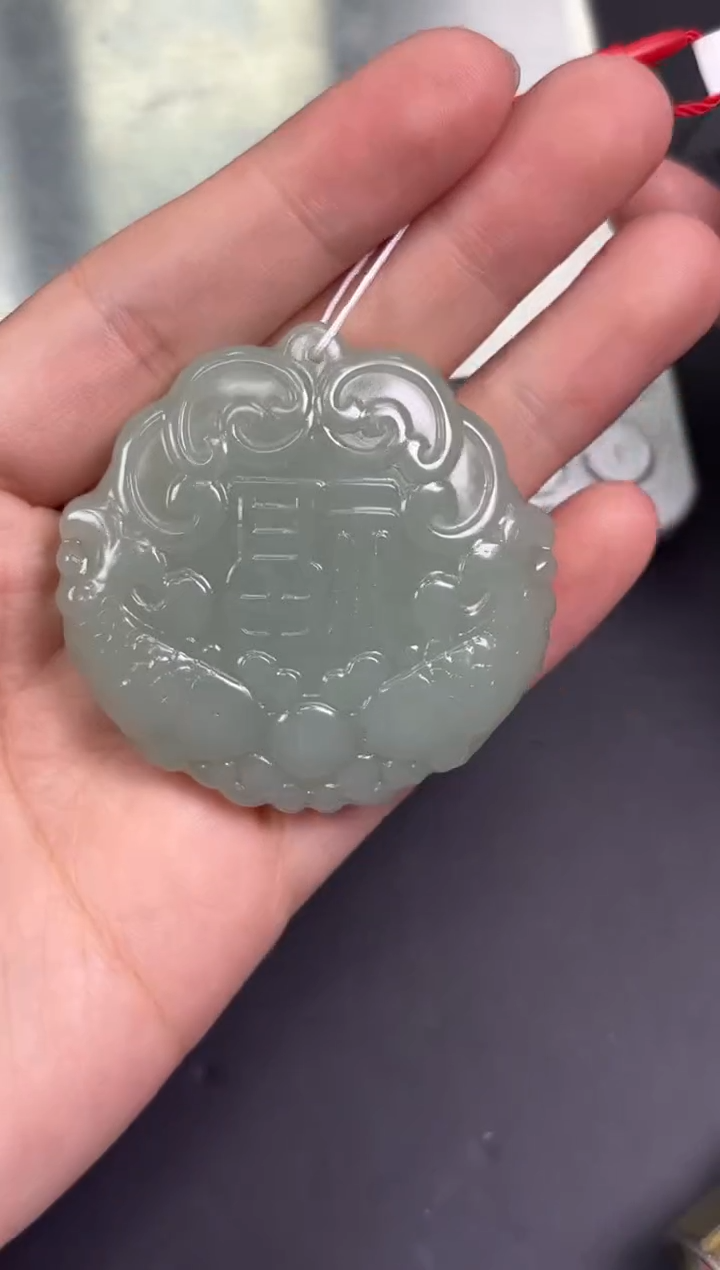 【闪购商品】和田玉吊坠(赠链)未镶嵌且末微色差近矿吊坠