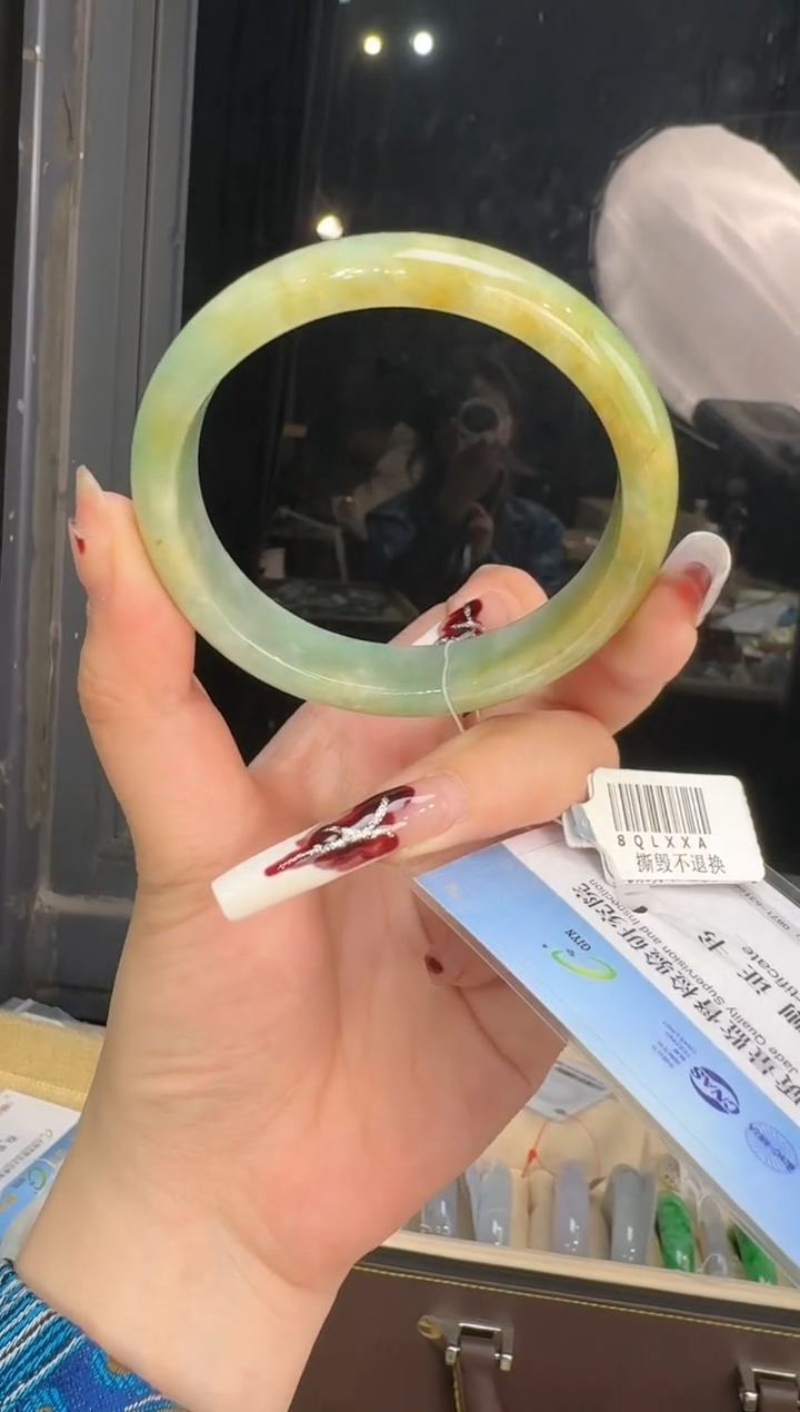 【闪购商品】翡翠手镯未镶嵌手镯