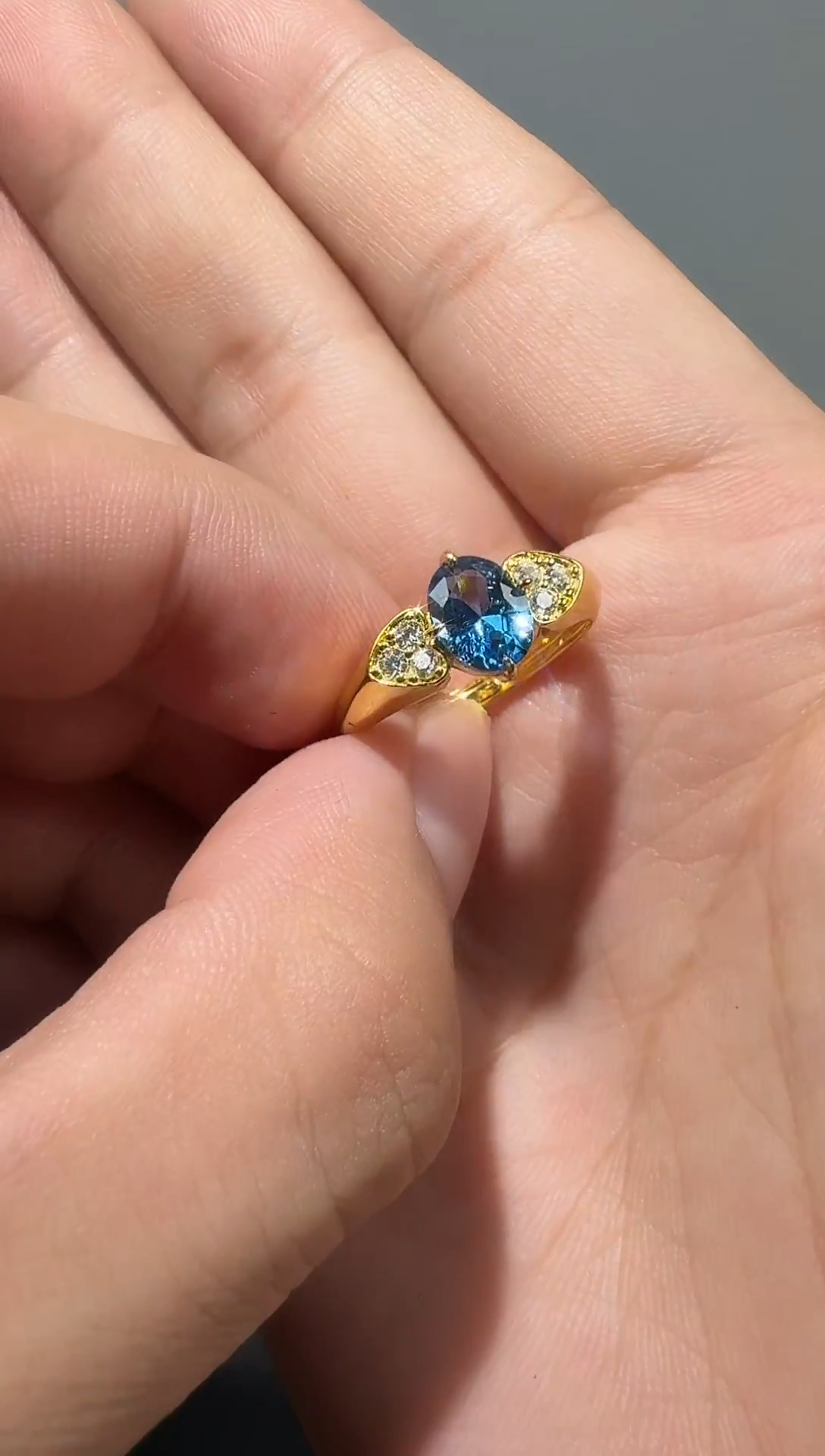 戒指蓝宝石18K金镶嵌030