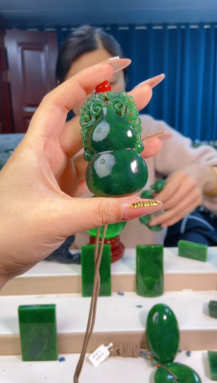 【闪购商品】和田玉挂件未镶嵌1