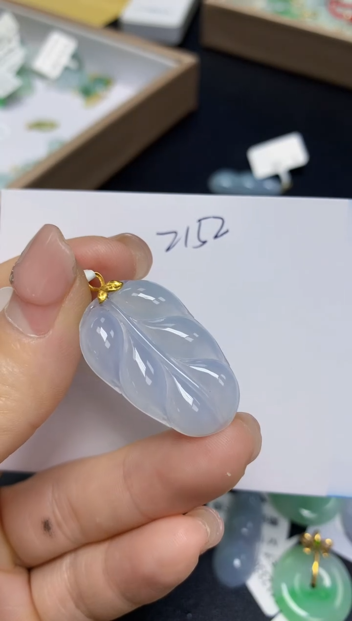 【闪购商品】翡翠挂件18K金镶嵌 天然翡翠A货