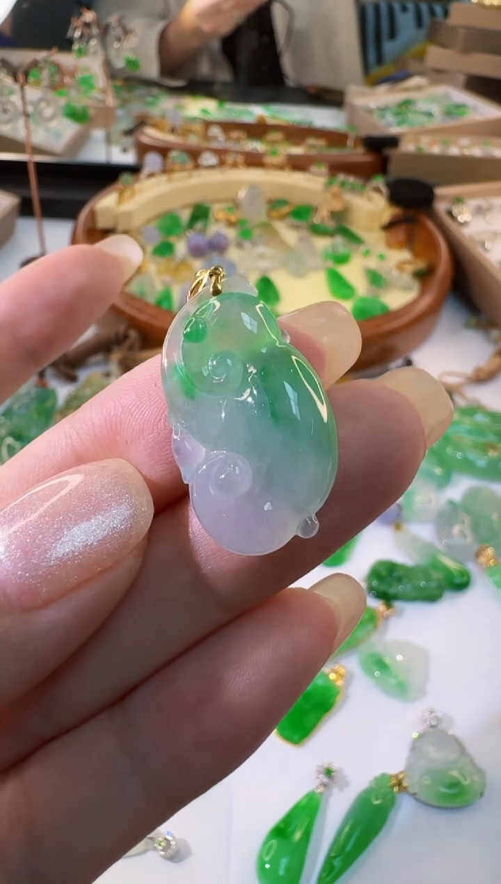 翡翠18K金镶嵌颈饰缅甸翡翠A货吊坠