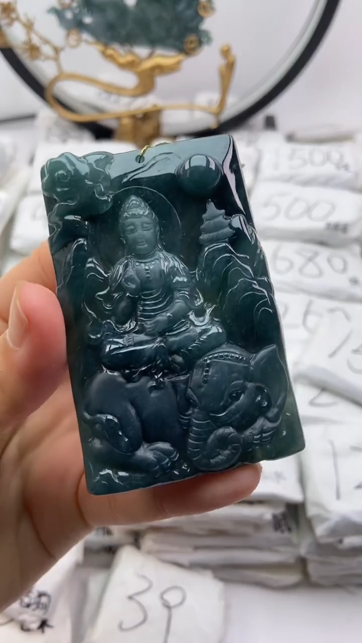 翡翠未镶嵌颈饰普贤