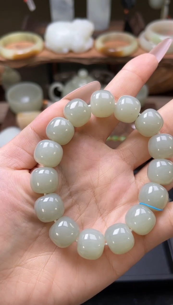 【闪购商品】和田玉手串未镶嵌卡14且末青白 老型 9004149