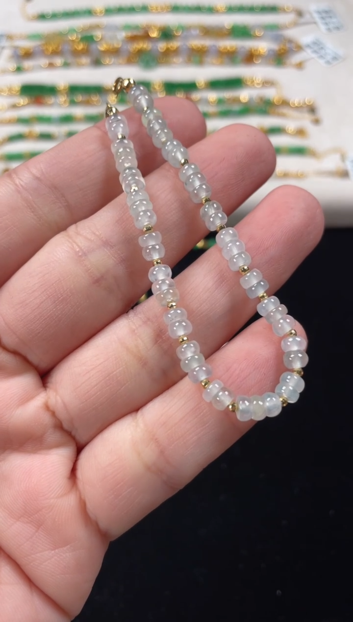 18K金镶嵌手链翡翠一条   P335