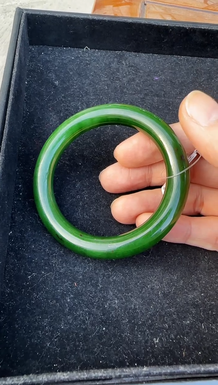 【闪购商品】和田玉（碧玉）手镯未镶嵌俄7老辣绿圈口约57mm
