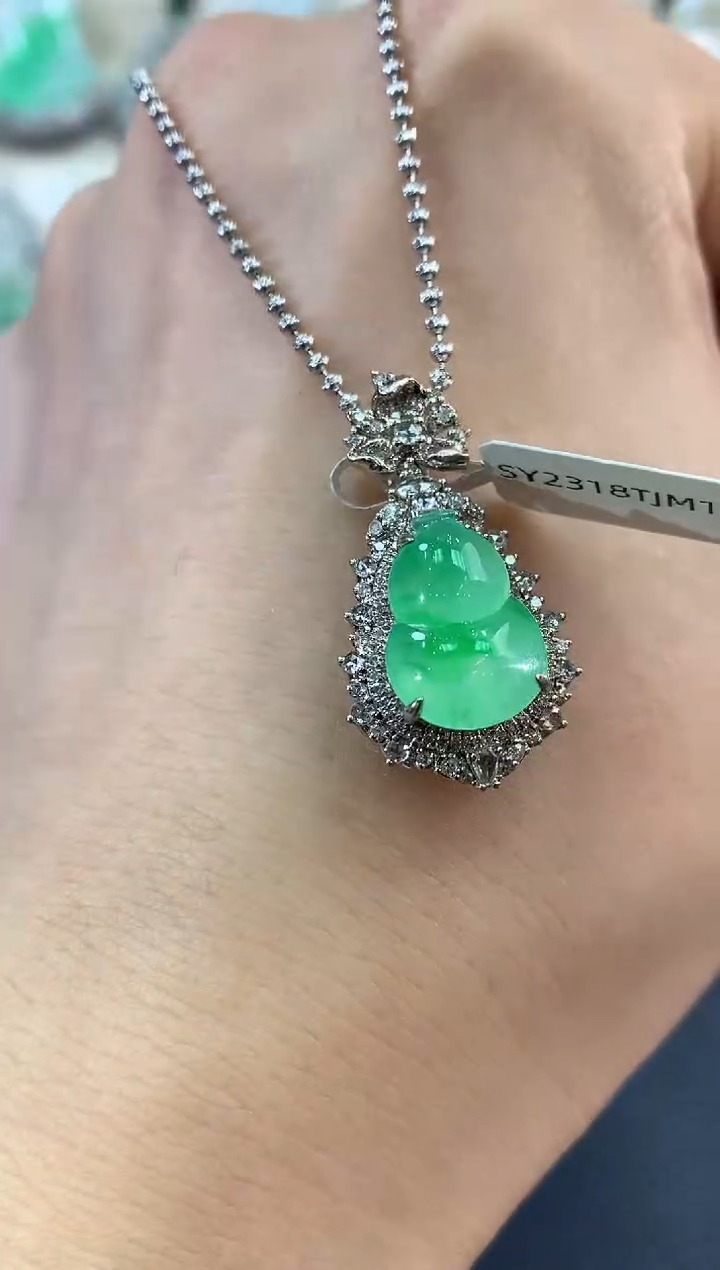 【闪购商品】翡翠吊坠(不含链)18K金镶嵌C86