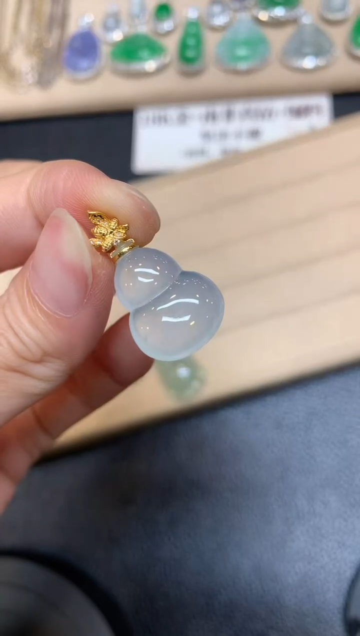 翡翠18K金镶嵌颈饰葫芦【无服务费