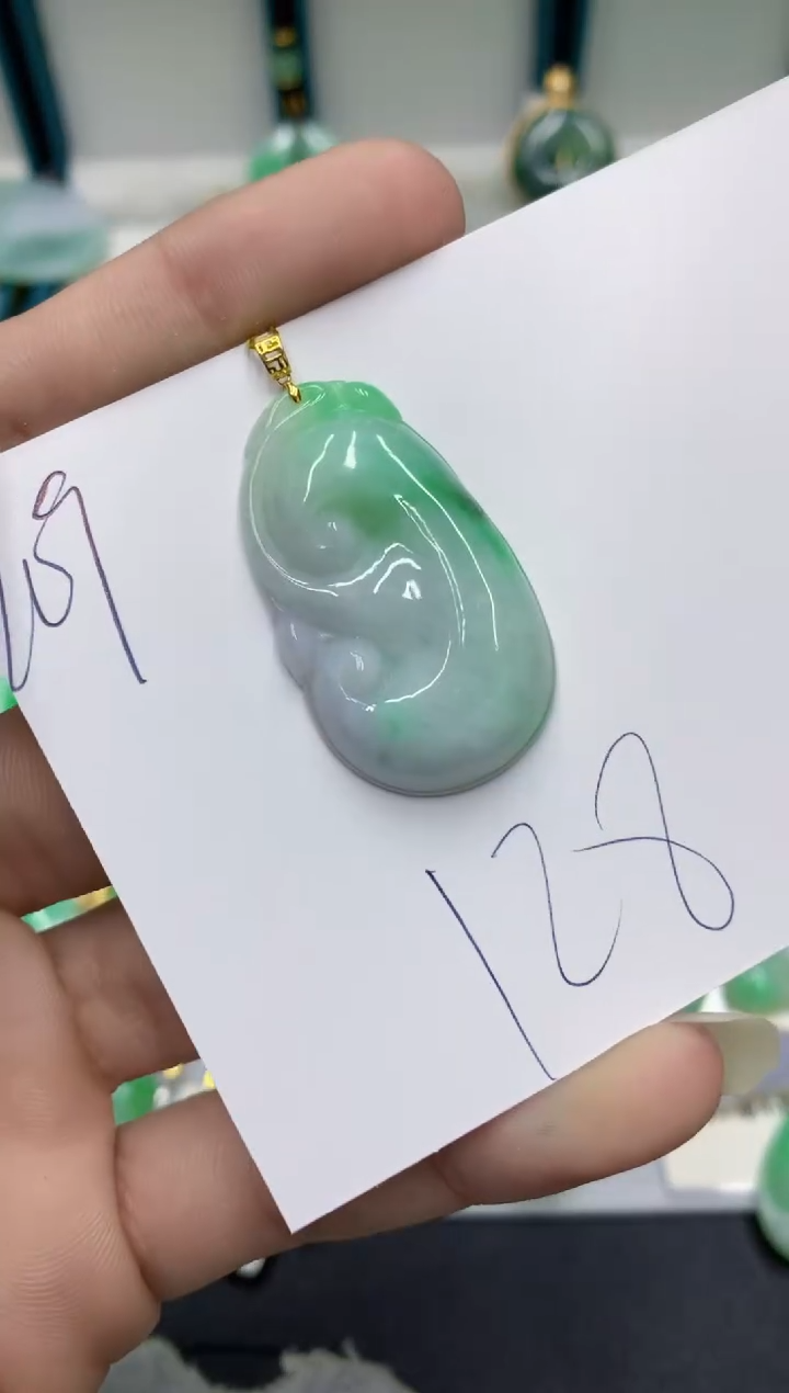 【闪购商品】翡翠颈饰18K金镶嵌翡翠