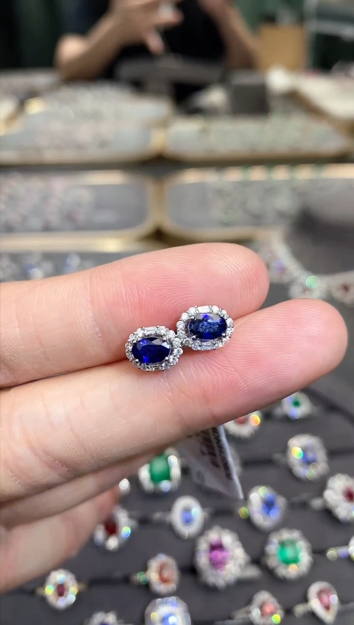 【闪购商品】蓝宝石耳饰18K金镶嵌0.98ct/福利