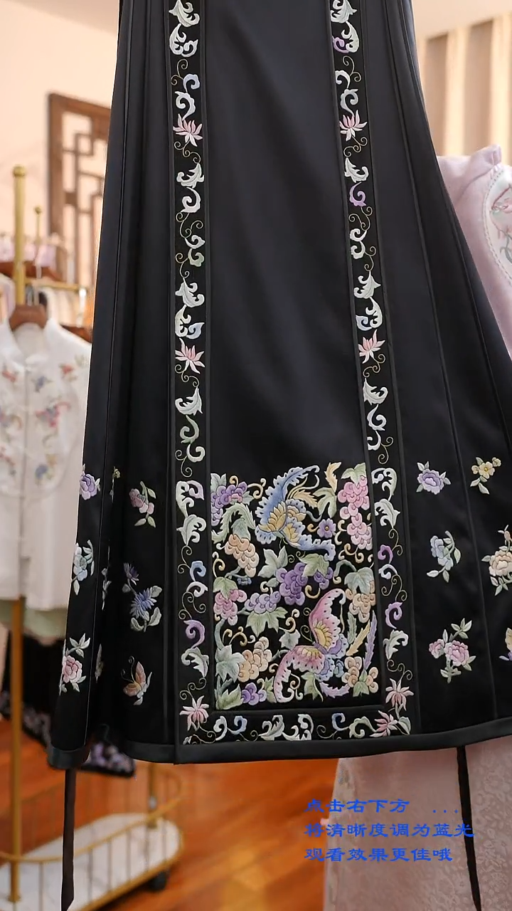 刺绣阅聆刺绣新中式非遗服饰