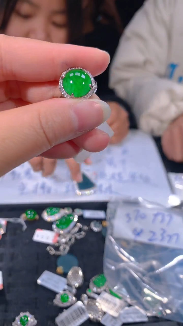 【闪购商品】定制翡翠未镶嵌51多样性发货（发其一）