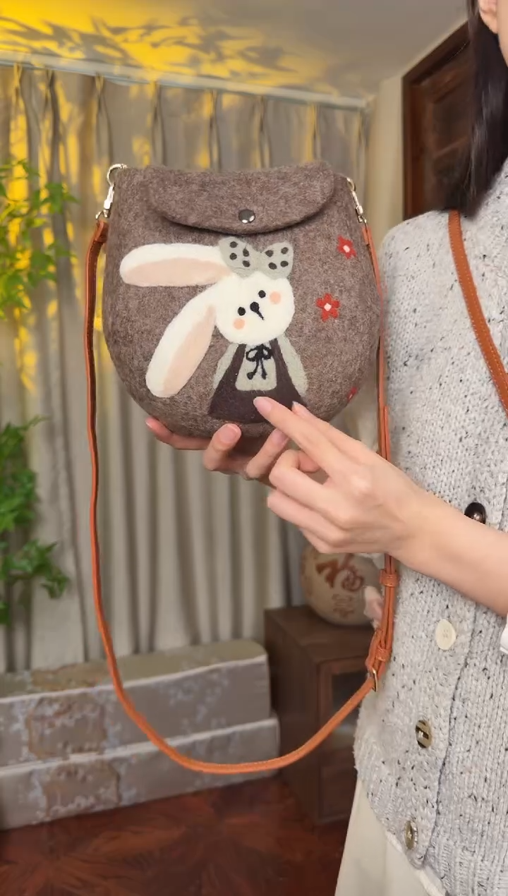 羊毛非遗羊毛毡包 蛋蛋包三花兔