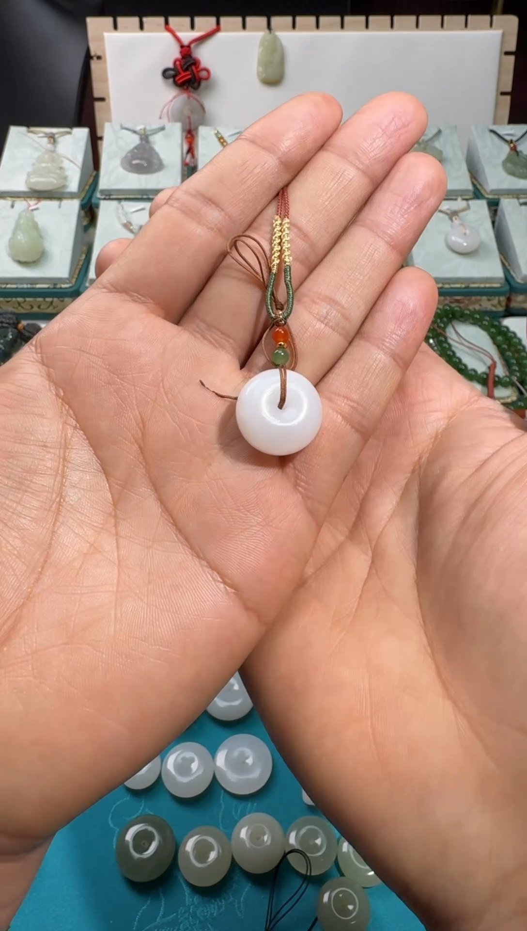 【闪购商品】和田玉颈饰未镶嵌20左右平安扣厚11