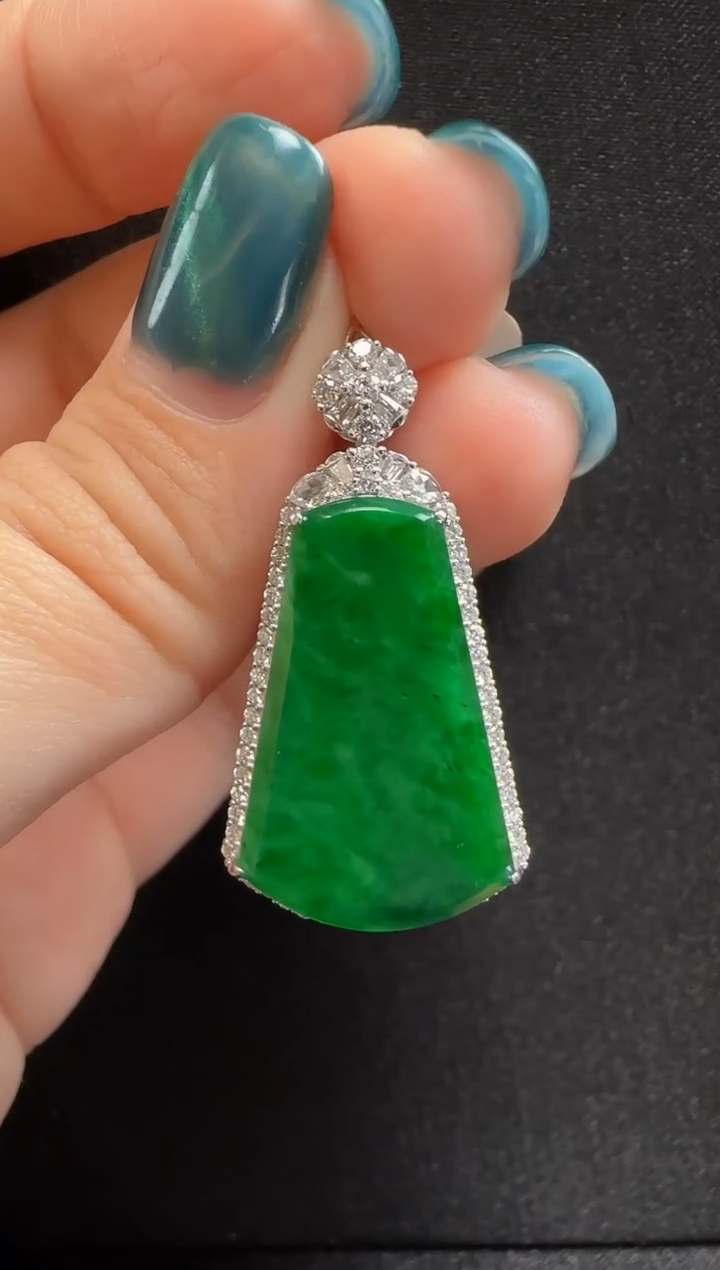 【闪购商品】翡翠颈饰18K金镶嵌200无事牌一个