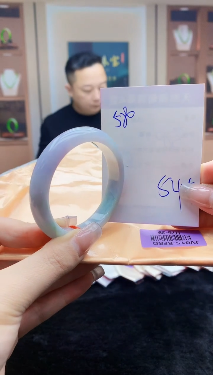 【闪购商品】翡翠手镯未镶嵌    H76-29