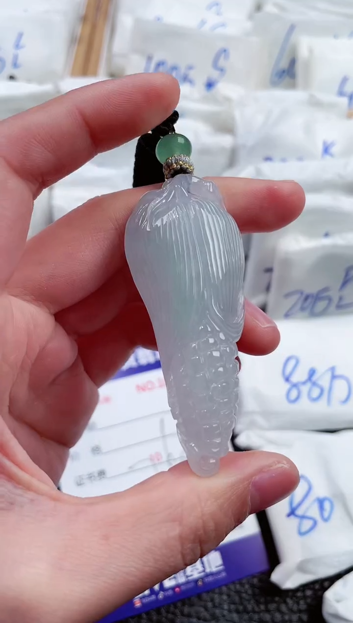 【闪购商品】翡翠颈饰未镶嵌00011707