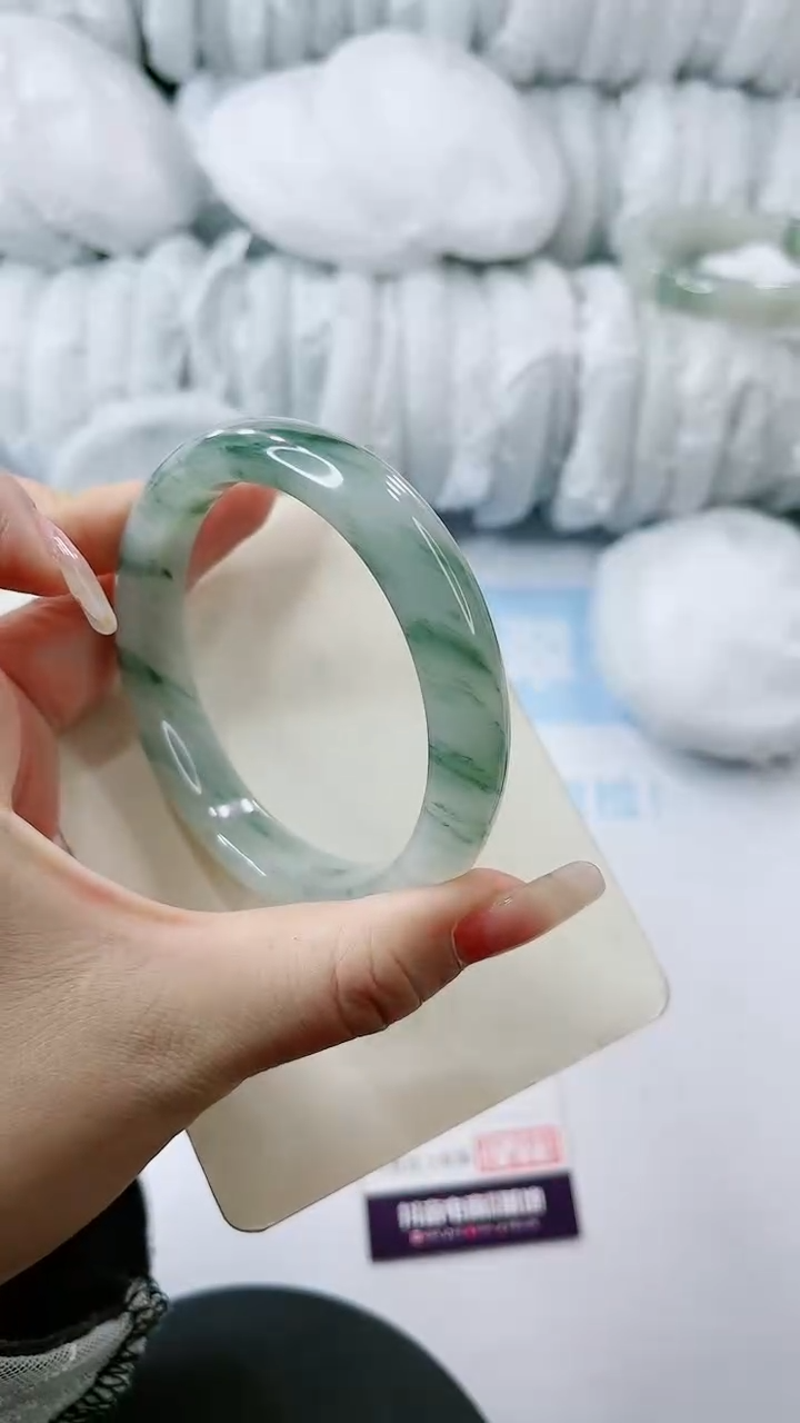 【闪购商品】石英质玉手镯未镶嵌多样性发货v255