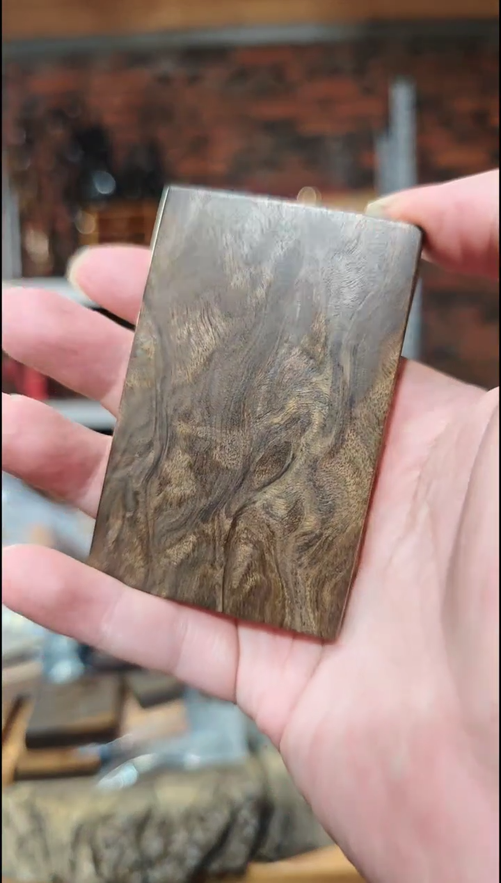 金丝楠用****2无事牌手把件