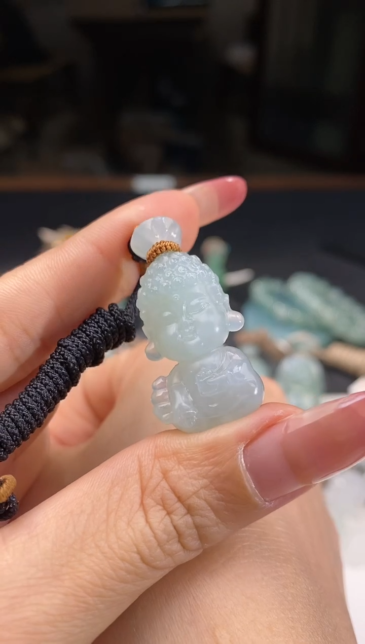 【闪购商品】翡翠颈饰未镶嵌宝宝佛