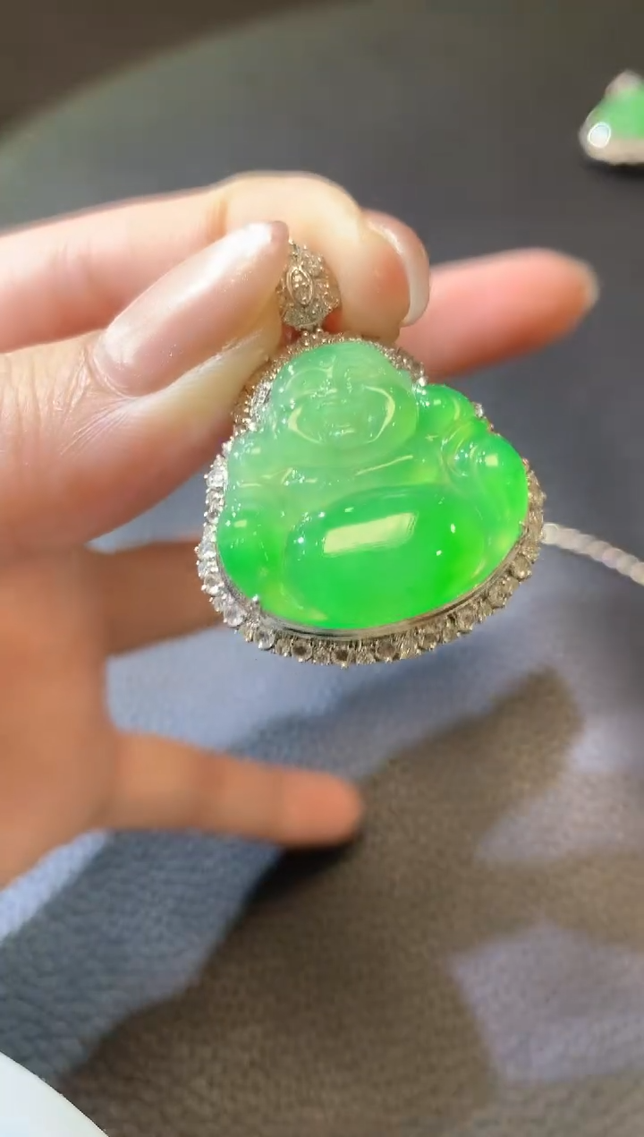 【闪购商品】翡翠吊坠(不含链)18K金镶嵌e4