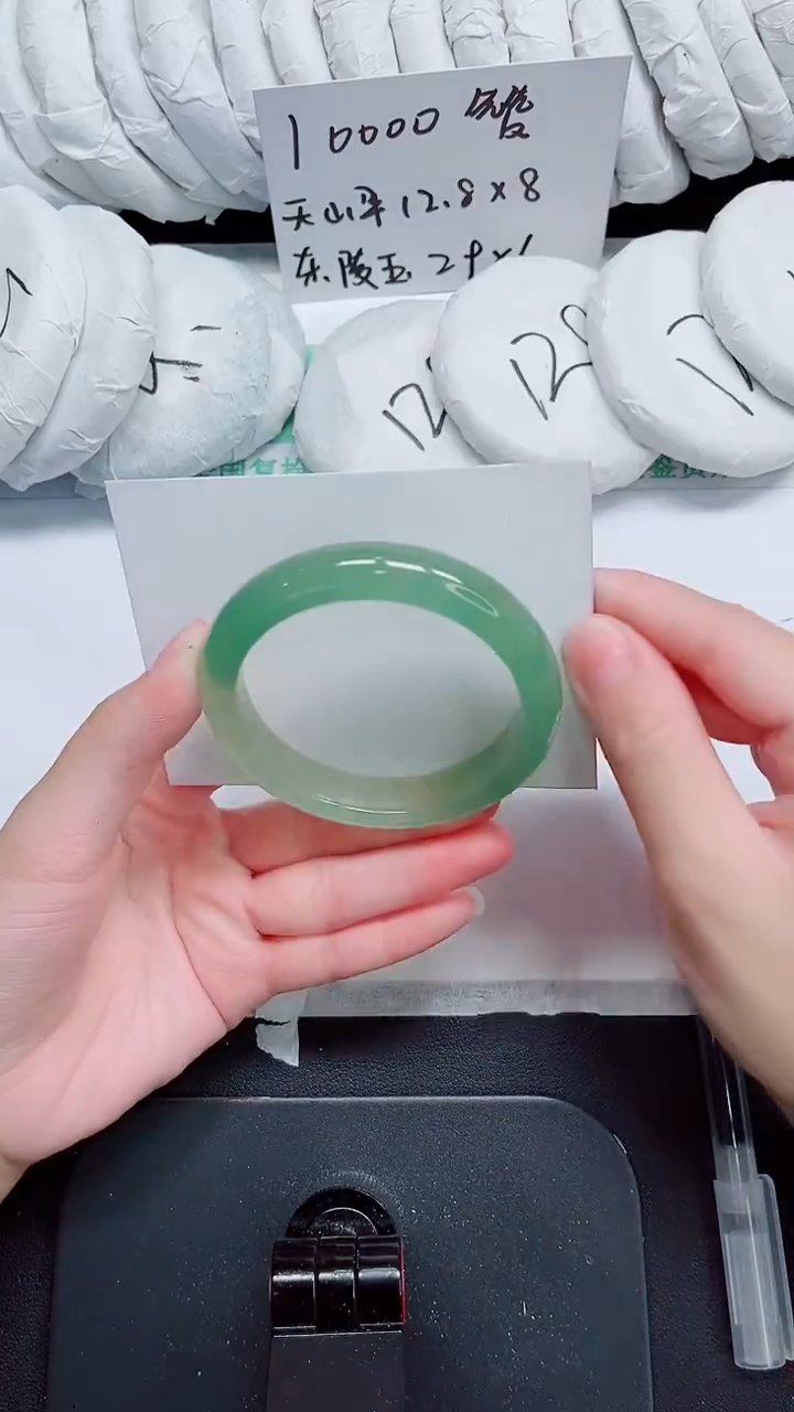 石英质玉手镯未镶嵌82-54.7