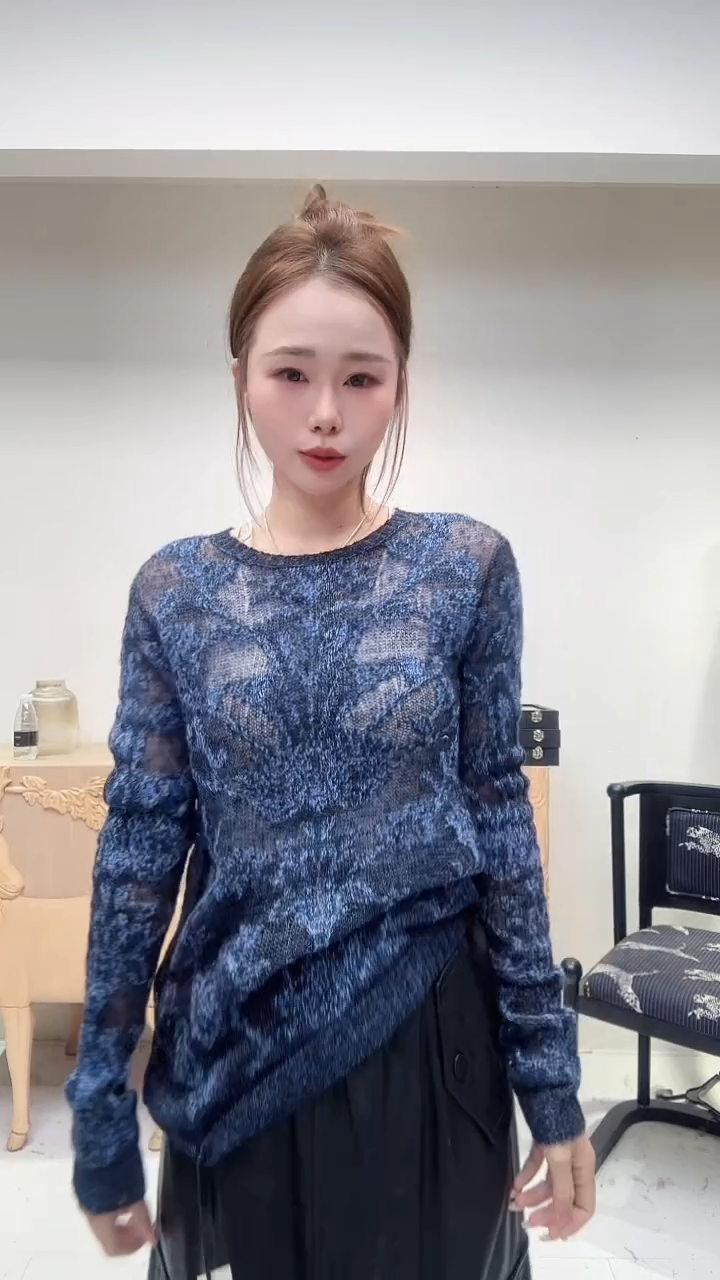 桑蚕丝山羊绒蓝色罩衫