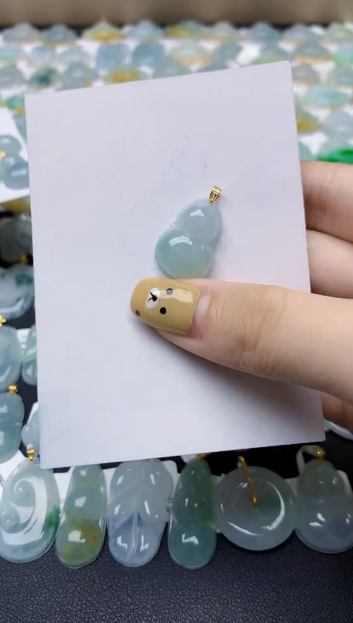 翡翠18K金镶嵌颈饰天然翡翠A货