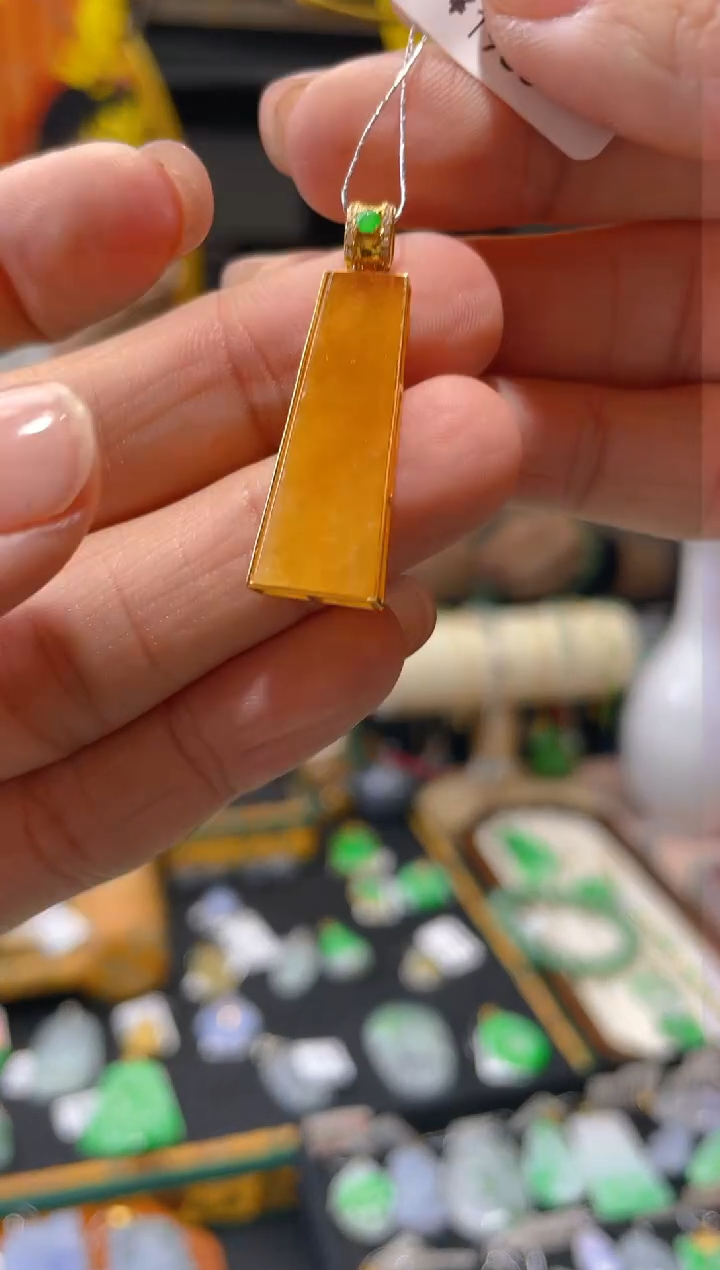 【闪购商品】翡翠颈饰18K金镶嵌假一赔三