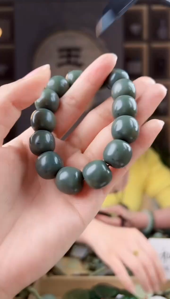 颈饰未镶嵌和田玉拍一发一，多样性发货